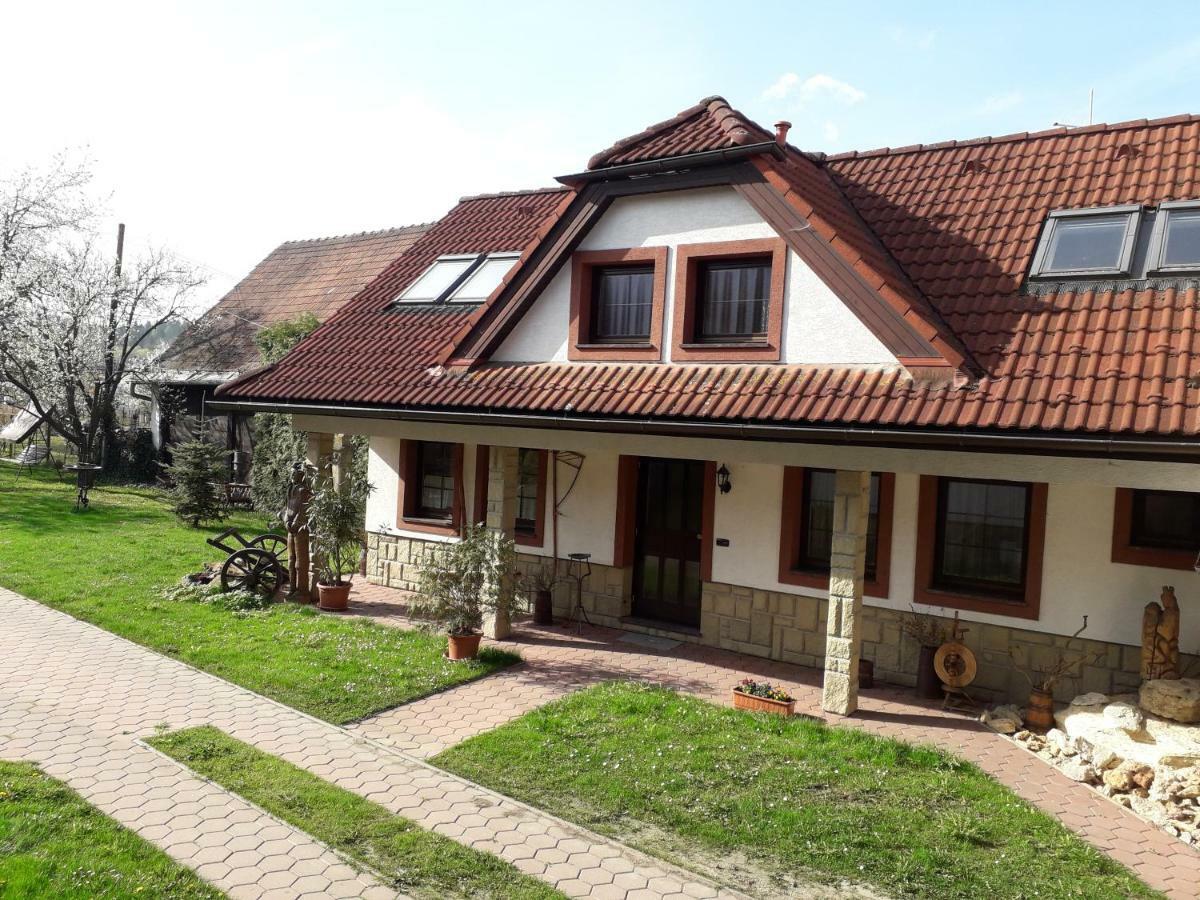 Apartman Kristina Ivachnová 49 Besenova Exterior foto